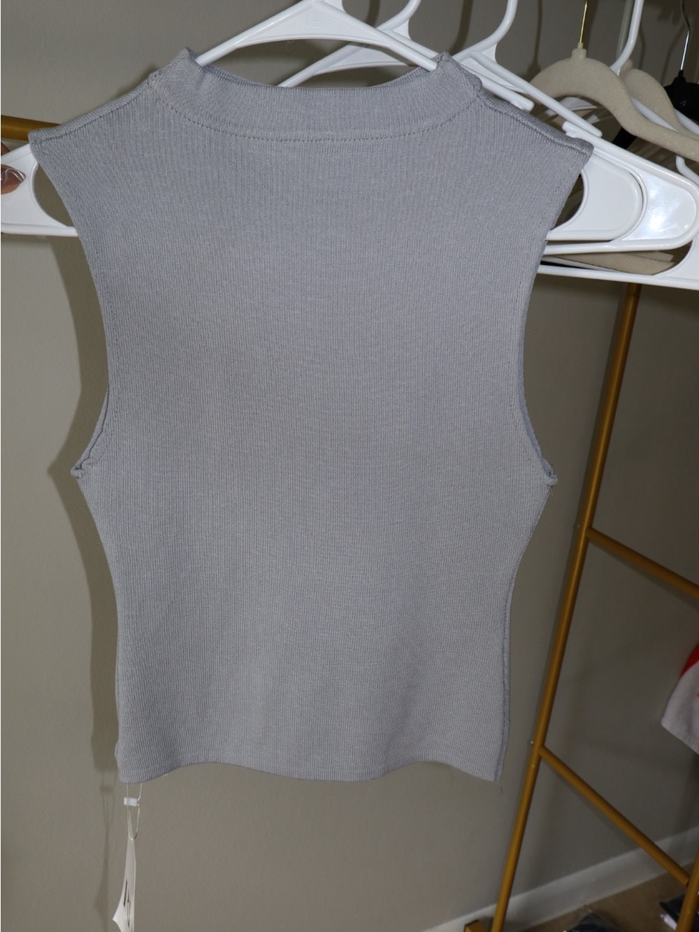 Sleeveless Rib Knit Mock Neck Tank Top - Light Gray